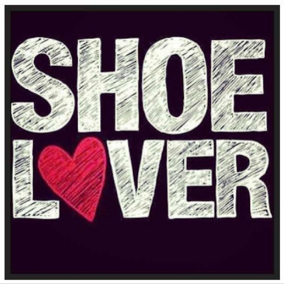 😁 NEW SHOE MYSTERY BOX 😁 - Picture 3 of 3